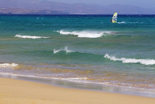 Perfect Slalom conditions - PWA Sotavento, Fuerteventura Grand Slam ©  John Carter / PWA http://www.pwaworldtour.com